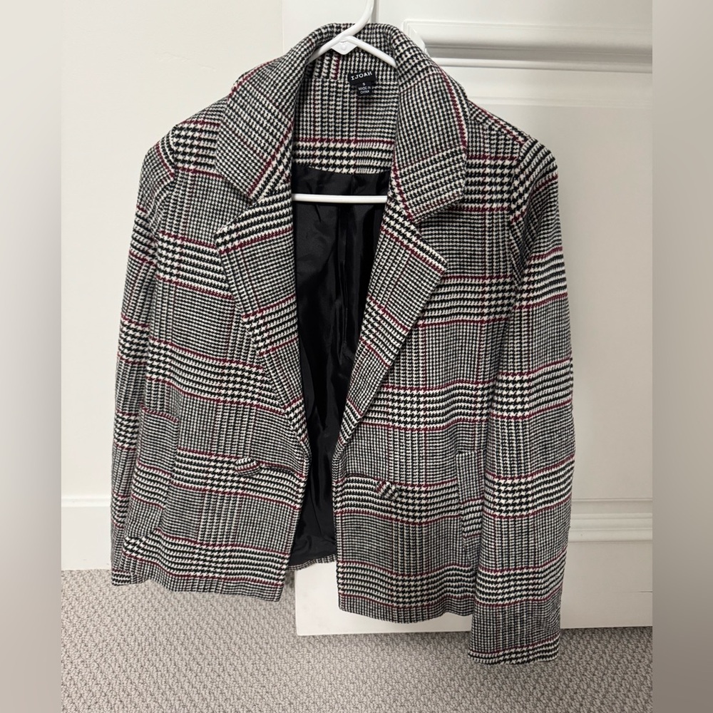 IJOAH Checkered Blazer in Black, White, and Red